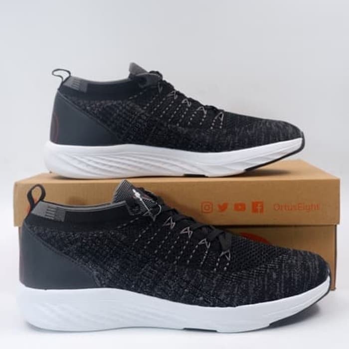 SEPATU RUNNING ORTUSEIGHT PROTEUS 11030019 BLACK/WHITE