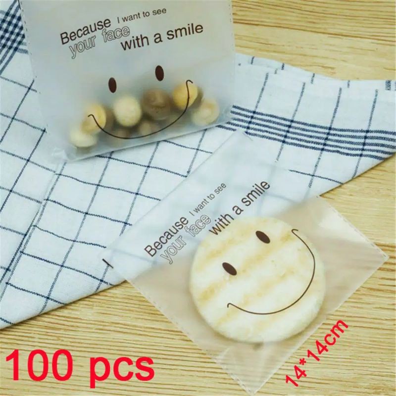 

100pcs Plastik Cookies Snack gambar Smile uk. 14x14cm