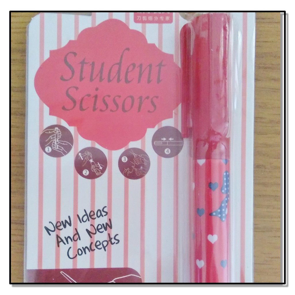 

Gunting Travel Mini dengan Penutup yang Aman - Student Scissors Red Love Murah Lucu dan Unik