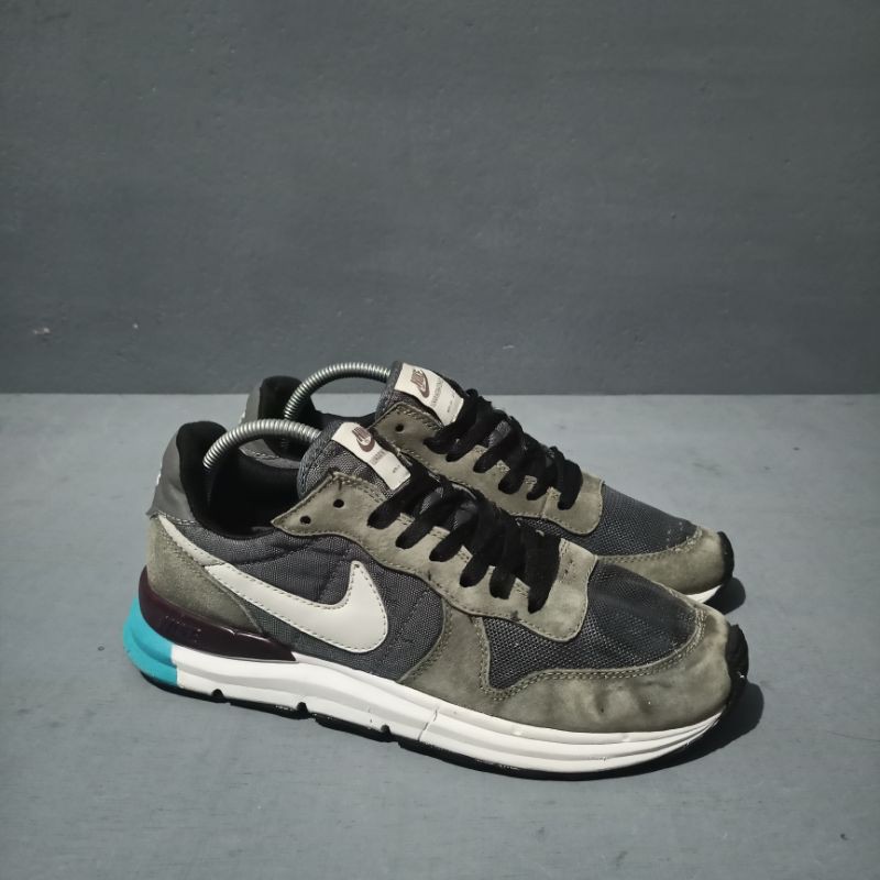 nike lunarlon internationalist