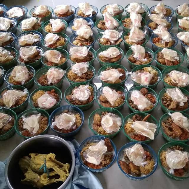 

Paket Nasi kenduri + ingkung