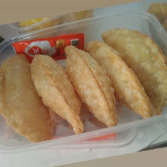 

Pastel isi sayur telur