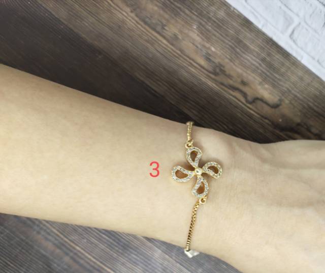 Fifi Fashion Gelang Santa 2 Fashion  Gold Perhiasan Wanita Trend Artis 19#