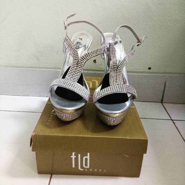 Preloved Sepatu wanita fld (fladeo)