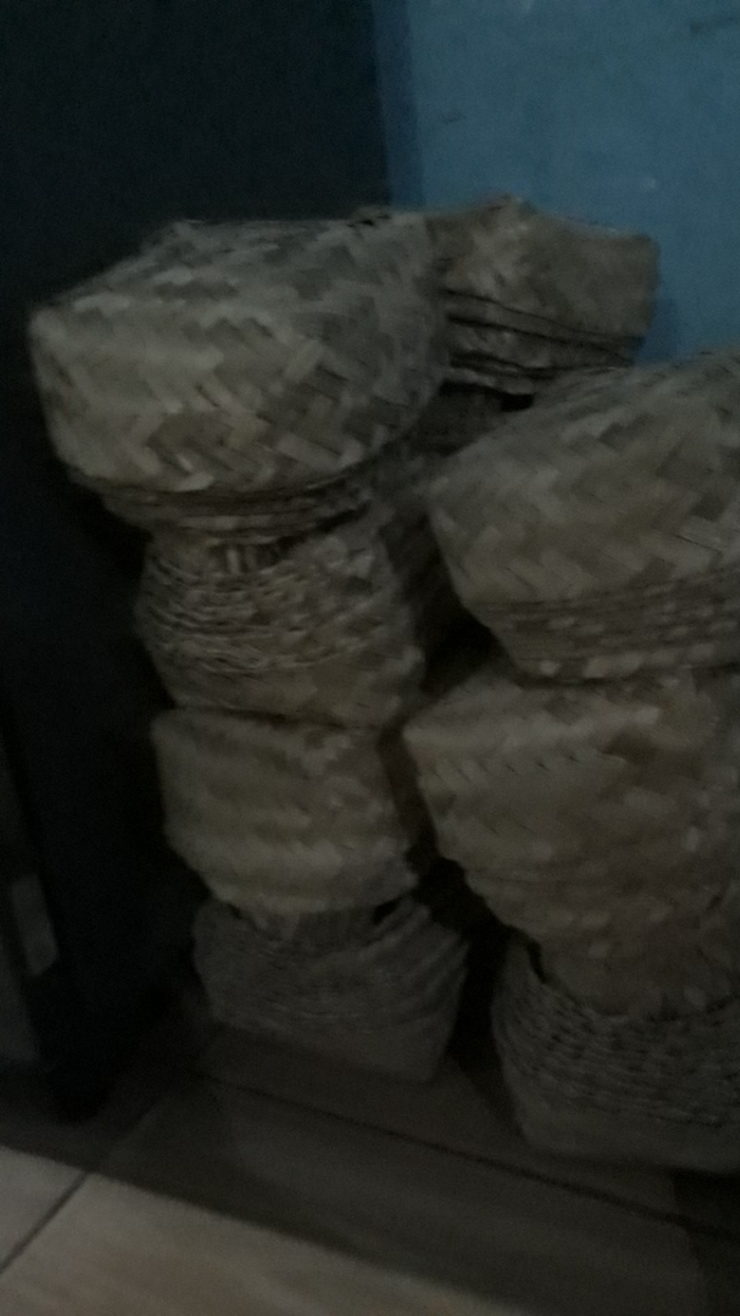 Besek Anyaman Bambu Ukuran 13-14cm Wadah Nasi Catering Kue Cemilan