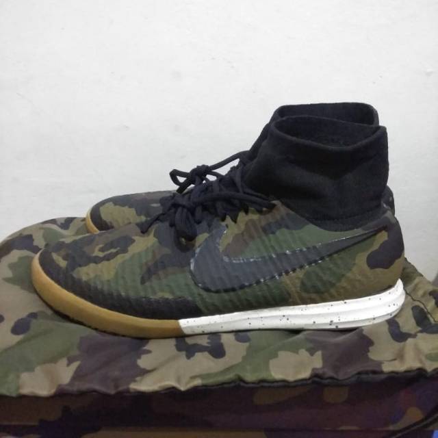 SEPATU NIKE MAGISTAX PROXIMO SE IC