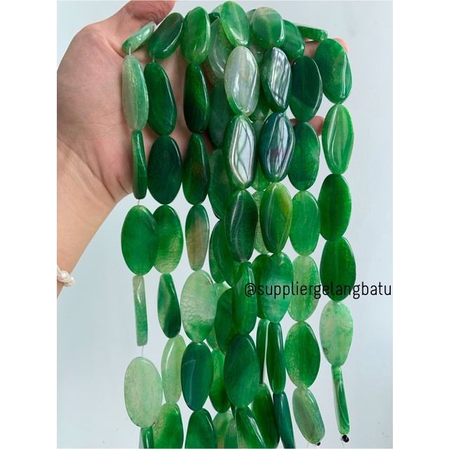 batu alam Penden simba oval hijau muda serat 2 x 4 cm soft green agate