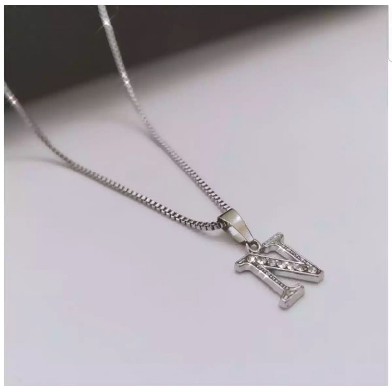 Kalung Rhodium Huruf Silver Anti Karat//_ Kalung abjad Nama pria wanita Terbaru