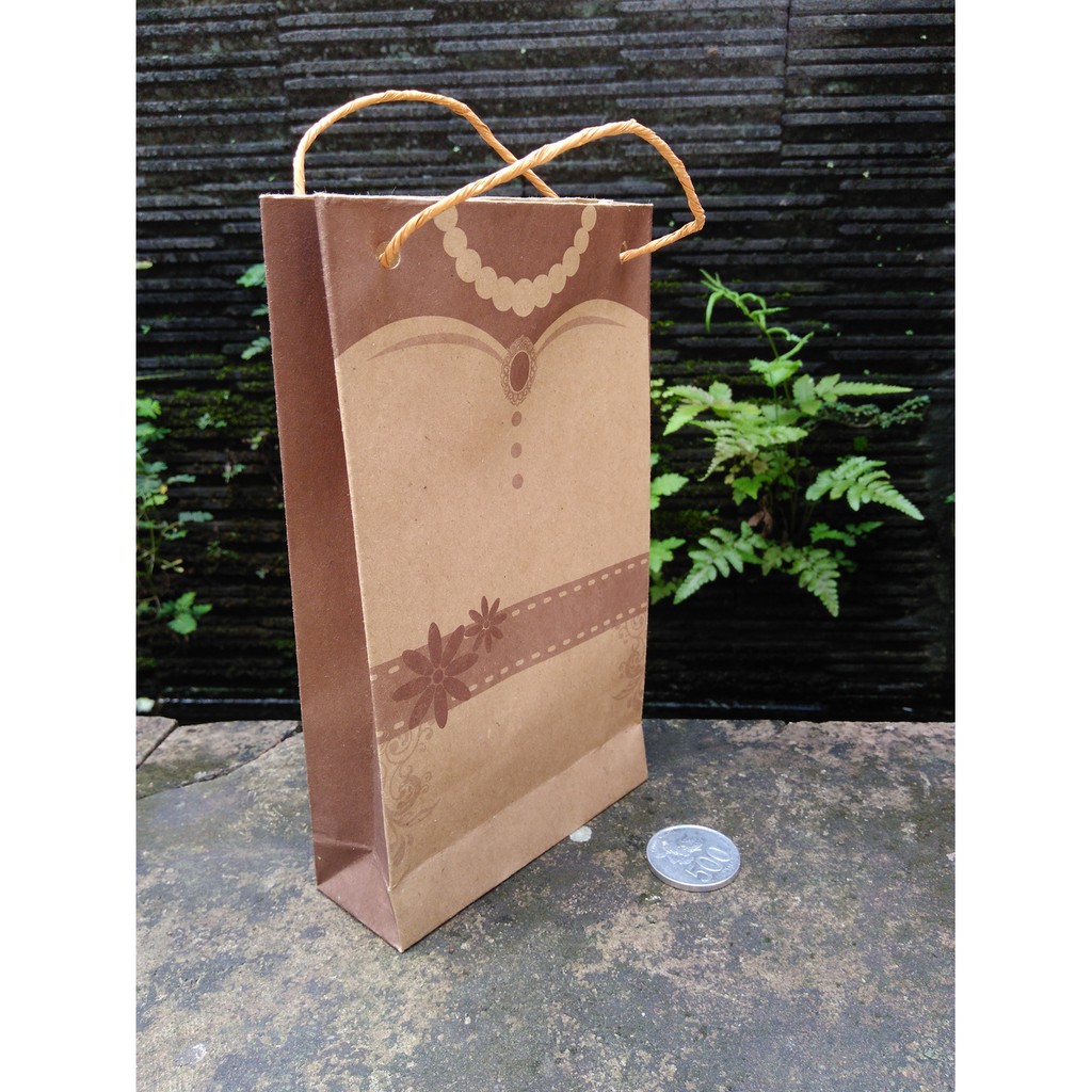 

Paper Bag Uk.10,5 x 4 x 1,5 Tema Pengantin Pria-Wanita Depan Belakang