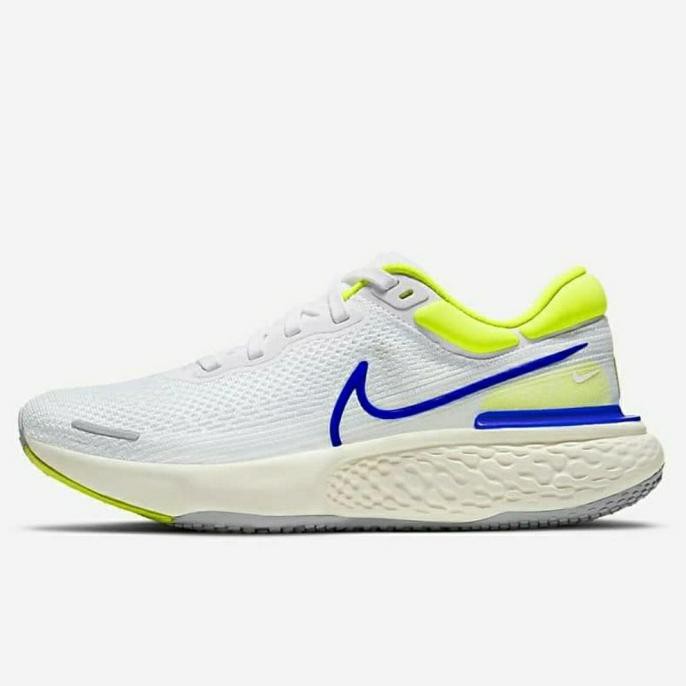 nike invincible run white