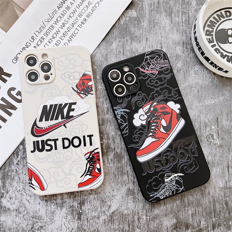 Case Pelindung Desain Sepatu Olahraga Untuk iphone 11 13 12 pro max Xs max XR 7 8 plus Se20