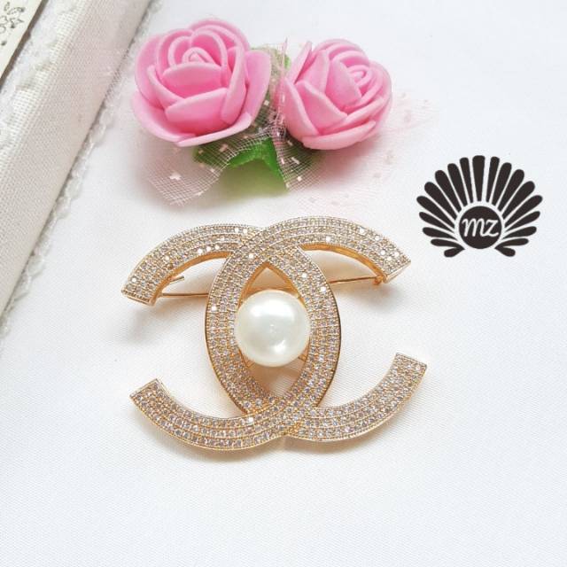 Bros Chanel, Bros Mutiara Air Laut, Mutiara Lombok