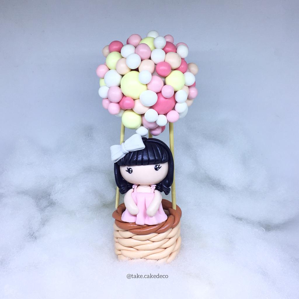 Asesoris Clay Hot Air Balloon Girl Balon Udara Cake Topper