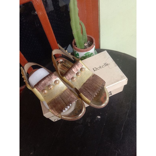 sandal rotelli preloved