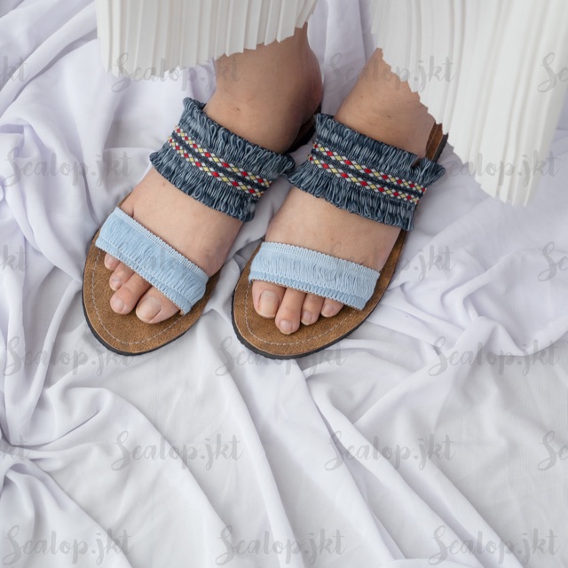 Fluffy blue sandal  bulu sandal  pantai sandal  ootd  Shopee 