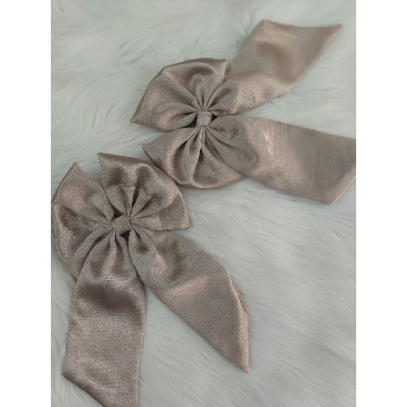 

pita kumis (pita ikat gordyn jendela)
