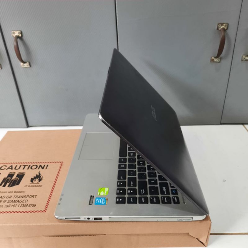 Laptop Asus S451LB Core i5-4200U Ram 4GB/HDD 500GB Nvidia Geforce 740M 2Gb Gaming Editing Ngebut