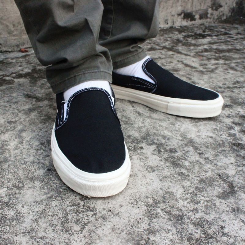 SEPATU POLOS SLIP ON NO BRAND TOP SELLER / Slip on terlaris