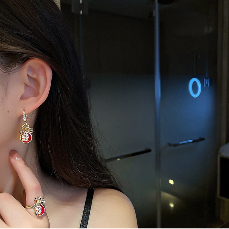 Korea fashion Opal SHANZUAN dompet Bersih red elegance retro court anting-anting Korea gaya chic dan