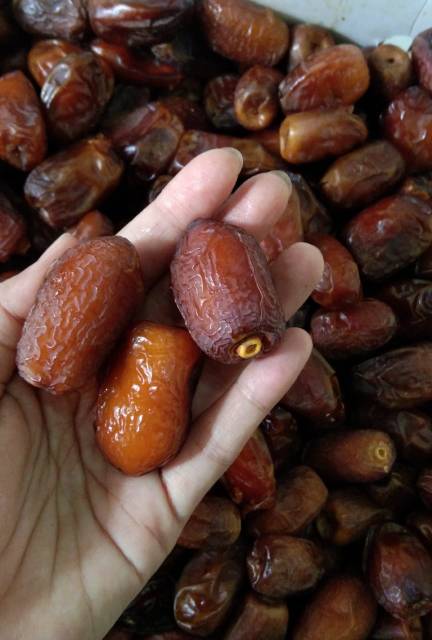 

Kurma soidhi enak lembut murah dan berkualitas per 1kg