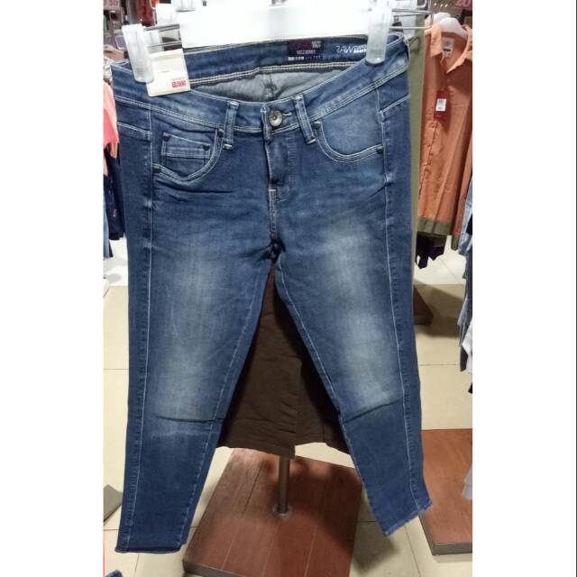 Logo celana jeans