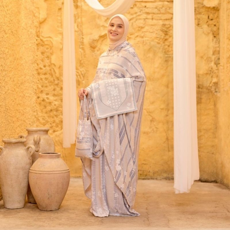 Diario x Dwihanda - Hajijah Prayer Calla