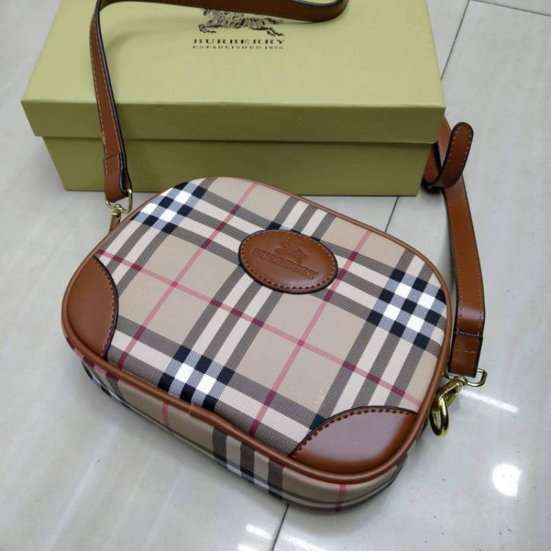 NEW ITEM burberry selempang / sling bag free box
