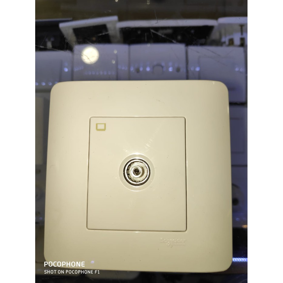 outlet TV zenzelo Schneider / ZENZELO TV / stop kontak TV SCHNEIDER