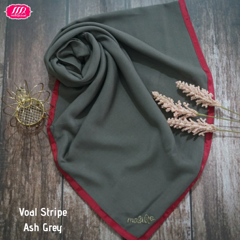 MALIQA - HIJAB SEGI EMPAT POLOS STRIPE - ASH GREY