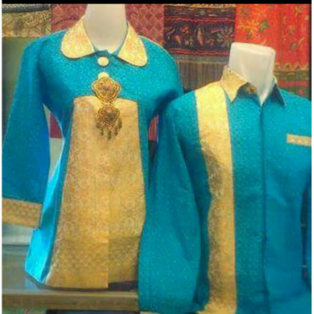 Couple kemeja mesin biru laut