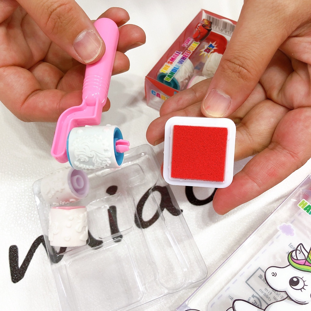 [1KG 28PCS] Kiddikiddo Stempel Roll Mainan Anak Karakter Roller Stamp Lucu Mainan Edukasi Handle Wheel Seal
