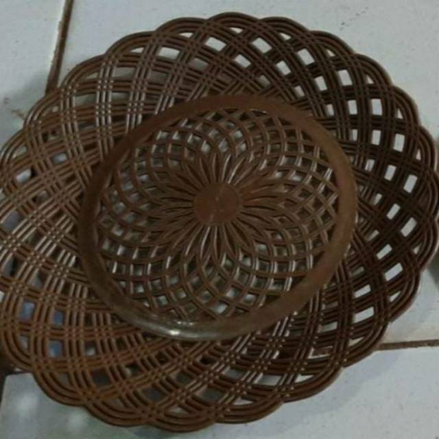 Piring plastik motip rotan ,piring rotan - harga PER 1LUSIN / 12PCS