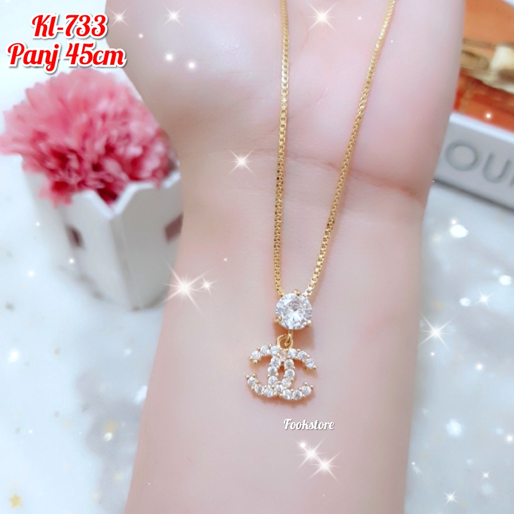 Perhiasan wanita / Kalung liontin OVAL permata korea