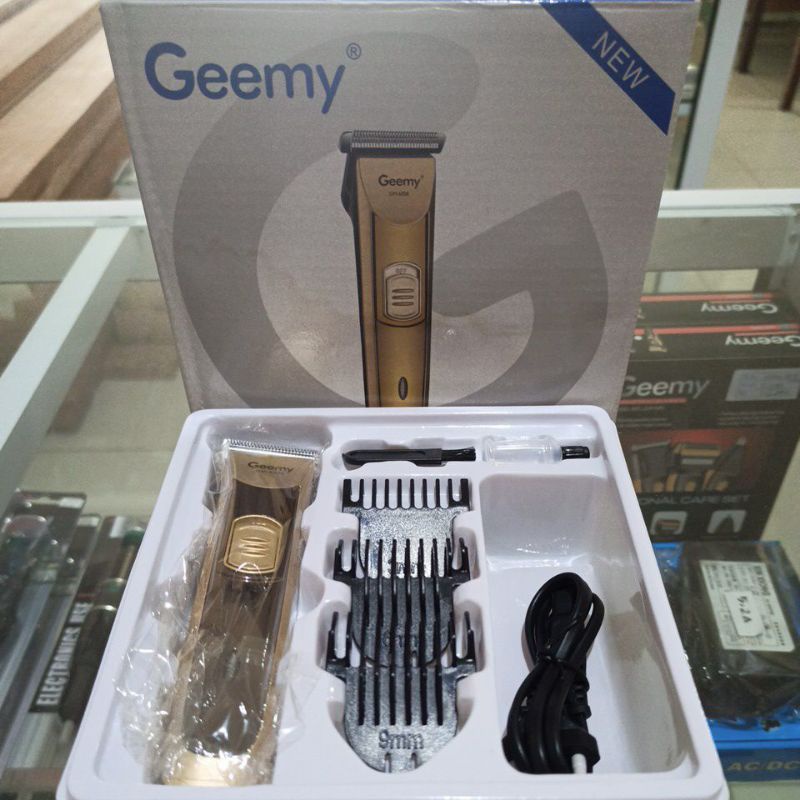 Clipper Portabel Geemy / Hair Trimmer GM-6028