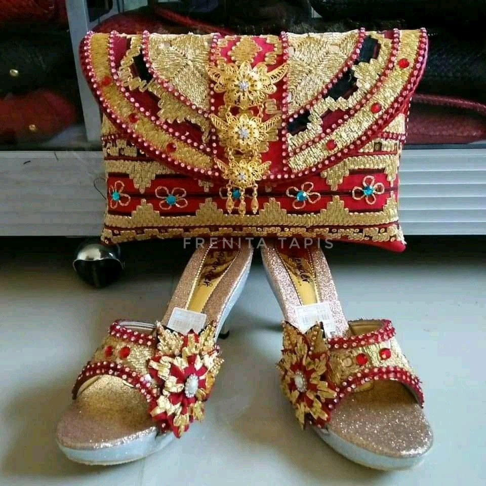 [BISA COD] Paket Clutch  dan Sandal Heels Tapis