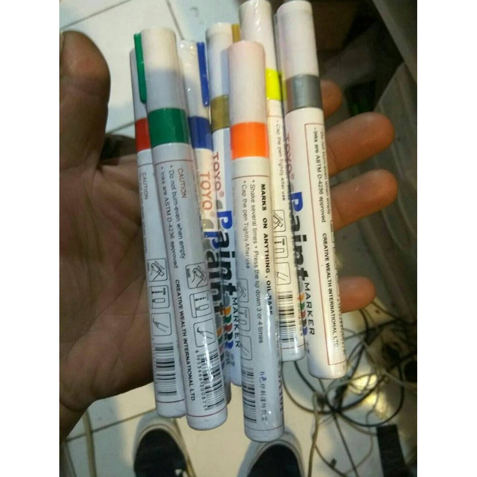 

Lihat Detal Spidol marker paint Ban Toyo permanent terlaris
