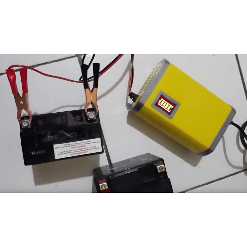 Taffware Charger Aki Portable Motorcycle Car Battery 6A 12V - FBC1206D-Kuning