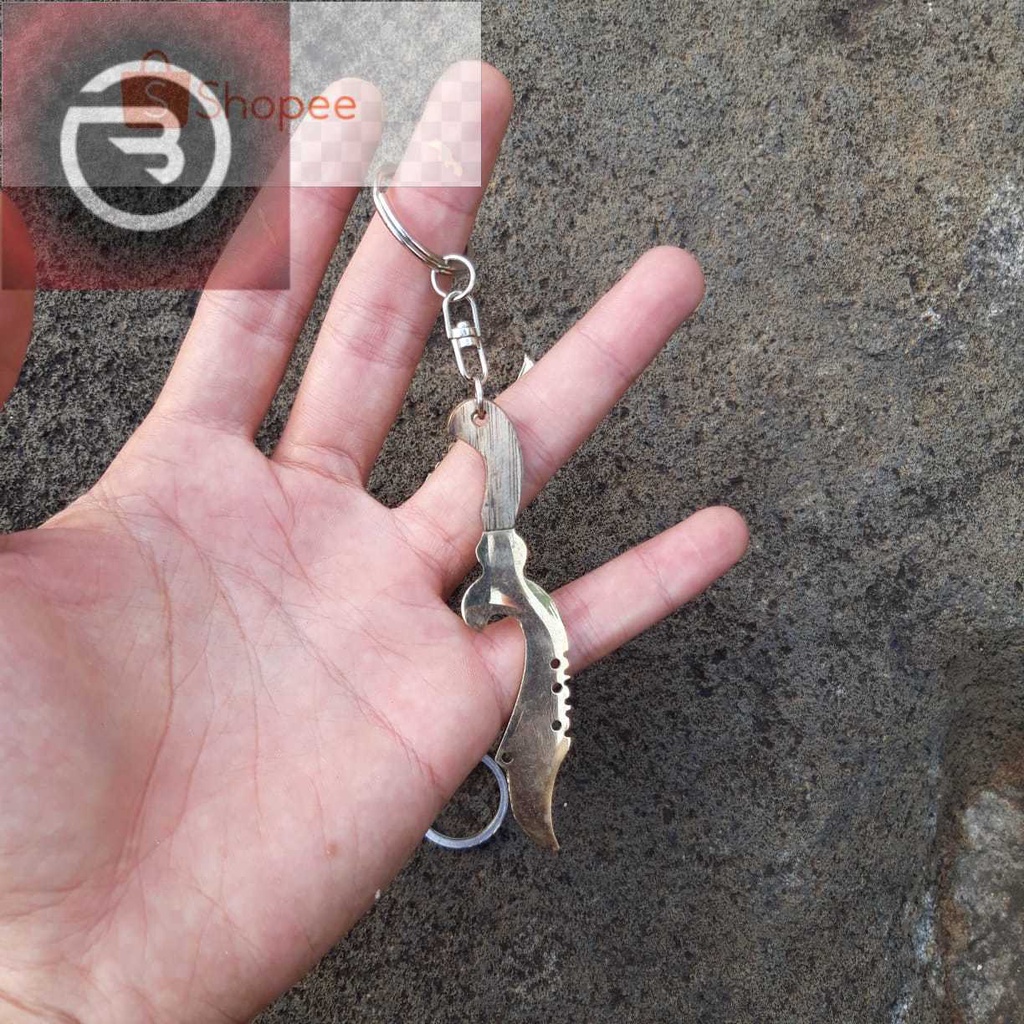 Gantungan kunci model kujang bahan kuningan / DRC SMI