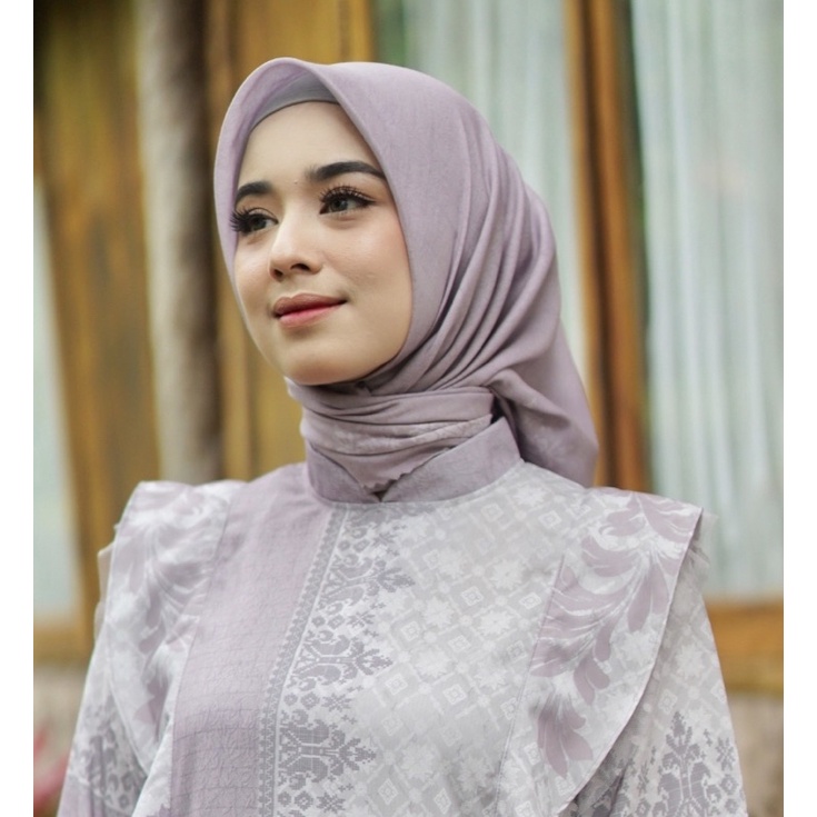 Jamila Humaila Nurbaya Scarf
