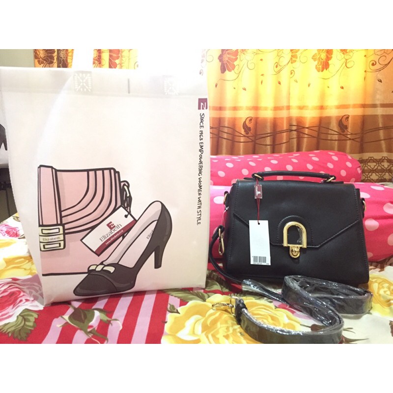 Preloved Tas Hitam Elizabeth