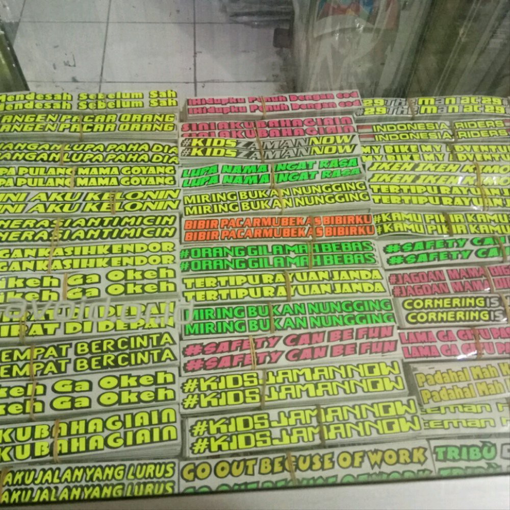 

Jual stiker cutting design suka suka Obral