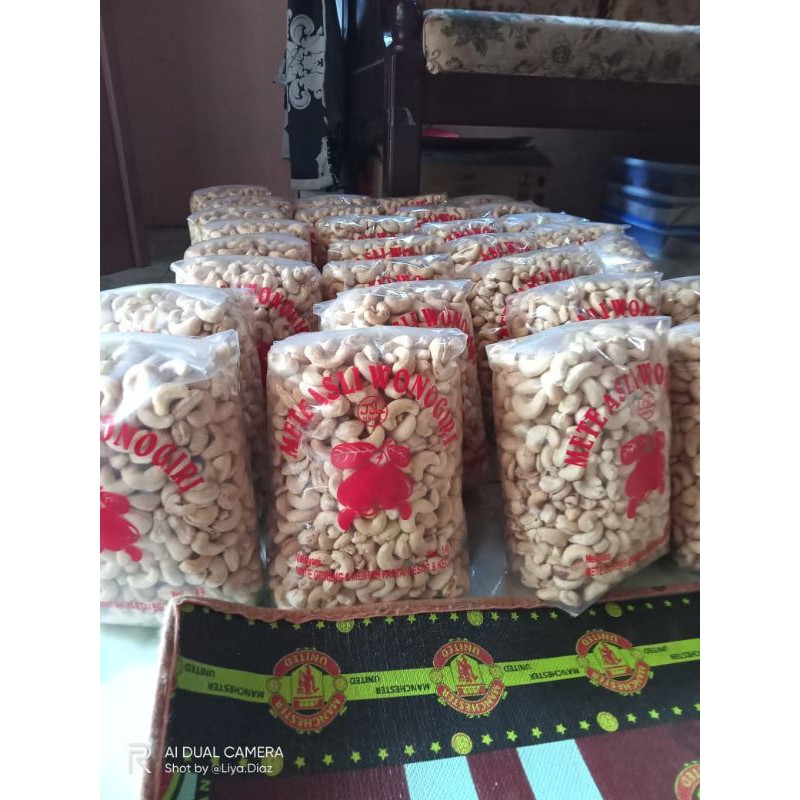 

1Kg Kacang mede mentah premium