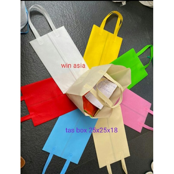 

tas box 25x25 - tas bento - tas kotak - tas hantara - tas sembako - tas kue - tas murah - tas tebal - tas hampers
