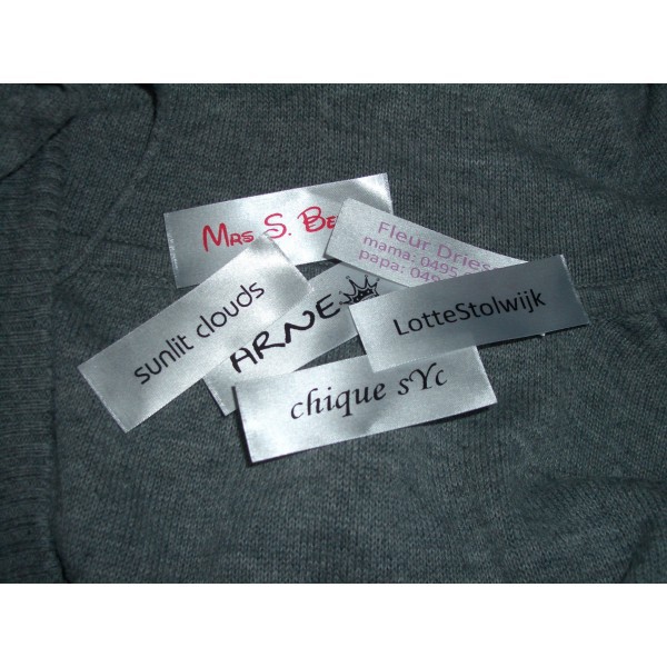 Label satin hijab MINIM 200 pcs / free desain saten / saten / hijab satin-1