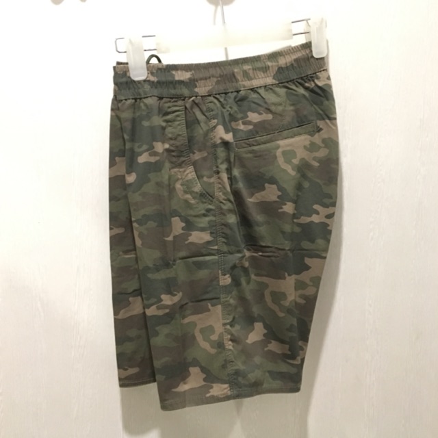 Celana Pendek Pull & Bear