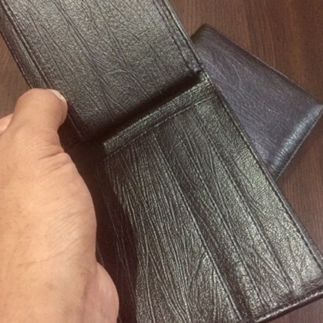 [anton hilmanto] dompet lipat bahan kulit sintetis bona urat kayu logo #dompet #dompetlipat #dompetpria #dompetcowok #dompetbagus #dompetlokal