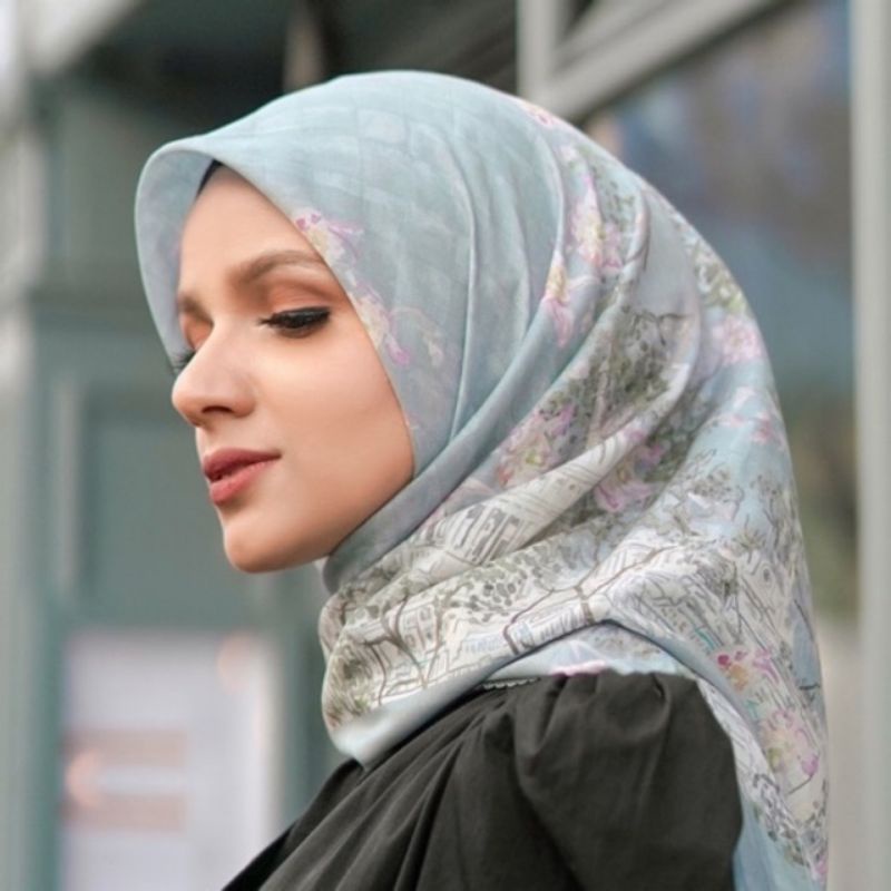 Buttonscarves preloved british sky