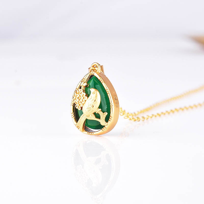 [Ready Stock]Fashion Gold-Plated Lotus Necklace Inlaid with Jade Pendant