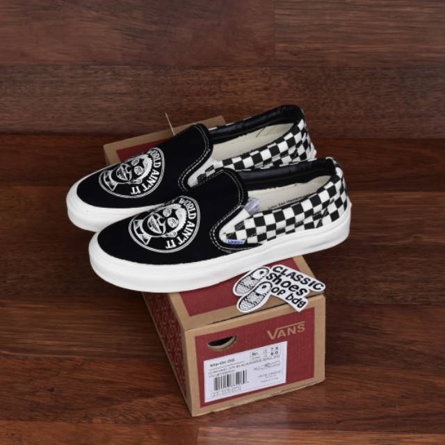 vans slip on crazy world