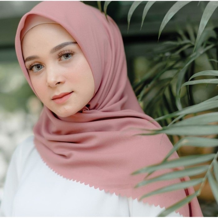 Kerudung Segiempat Bella Lasercut PollyCotton Hijab Segi Empat Bella Jilbab Bella Termurah Nayla Hijab